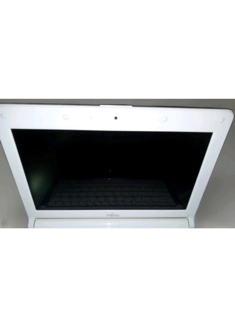 Fujitsu M2010 Series Purple Windows 7 Starter Netbook Laptop Computer